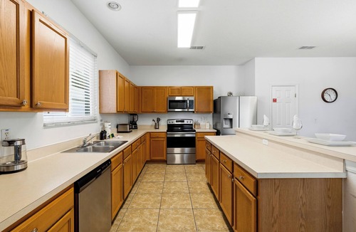 Legacy Park House | Disney Getaway, 5BR Villa, Pool, Spa, Game Room, No Rear Neighbors