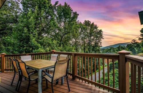 Gatlinburg House | Distiller'S Den Cabin Cabin