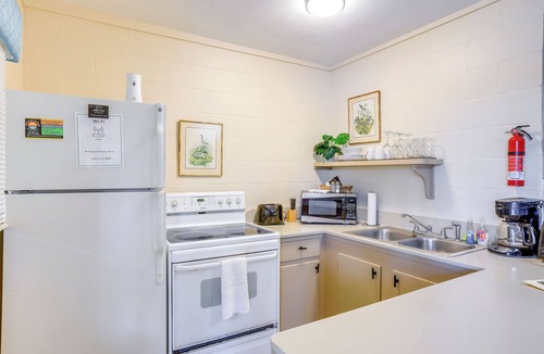 Chiefland Apartment | Dock & Fire Pit: Scenic Studio on Suwannee River!