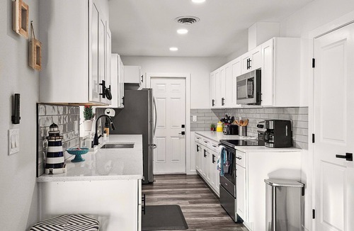 Englewood South House | Dockside Delight - 4 minutes to beach