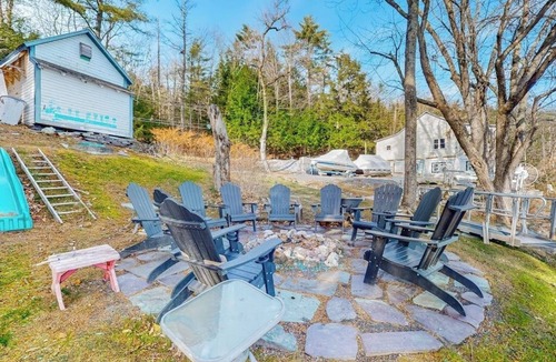 Fair Haven Cabin | Dog-friendly cabin on the water with a sunroom, firepit, & full kitchen