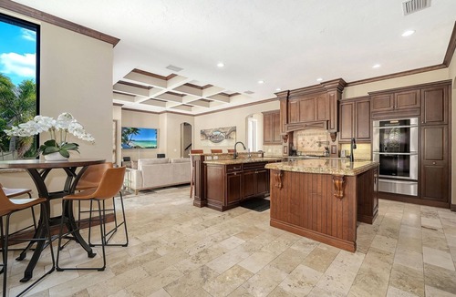Bay Isle House | Dog-friendly gated spacious Siesta Key Getaway — Pool, Spa, & Mancave.