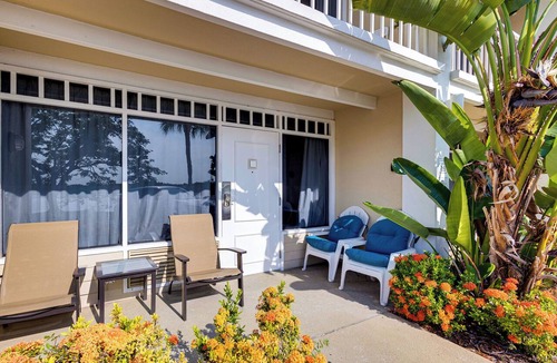 Ruskin Apartment | Dolphin & Manatee Cove Condo: Beach Access + More!