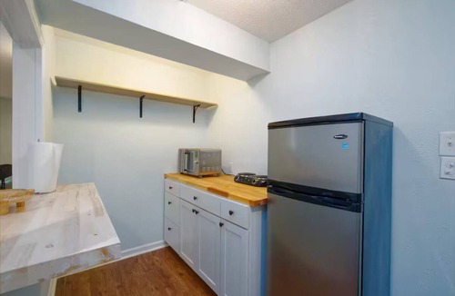 Brunswick Apartment | Dolphin Retreat Entire rental unit in Brunswick, Georgia