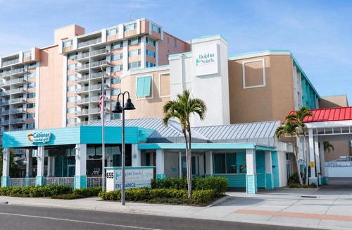 Clearwater Beach Hotel | Dolphin Sands Clearwater Beach, an Ascend Collection Hotel