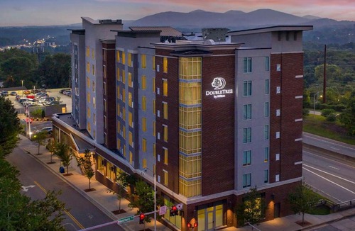 Downtown Asheville Hotel | DoubleTree by Hilton Asheville Downtown
