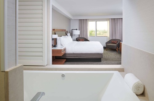 Fullerton Hotel | DoubleTree by Hilton Fullerton