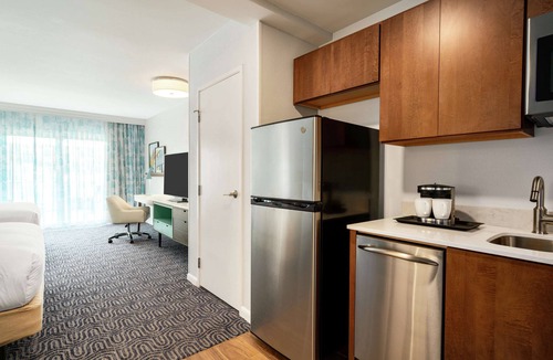 Midtown Ocean City Hotel | DoubleTree by Hilton Ocean City Oceanfront