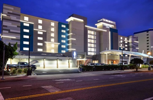 Northeast Virginia Beach Hotel | DoubleTree by Hilton Oceanfront Virginia Beach