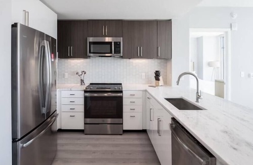 Woodmont Triangle Apartment | Downtown 2BR in Woodmont Triangle | Steps to Metro
