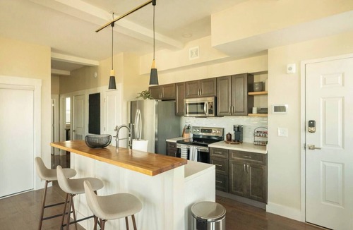 Old West Broad Neighborhood Apartment | Downtown, contemporary, 2 bedroom, Roof Terrace! 3B
