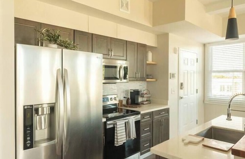 Old West Broad Neighborhood Apartment | Downtown, contemporary, 2 bedroom, Roof Terrace! 2B