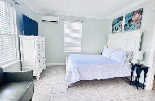 Highland Park Delray Villa | Downtown Delray Studio With Private Yard.