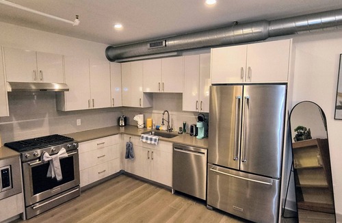 Cultural District Apartment | Downtown Pittsburgh 2BR-Near Strip District, PNC Park - Free Gym/Game Room, WIFI
