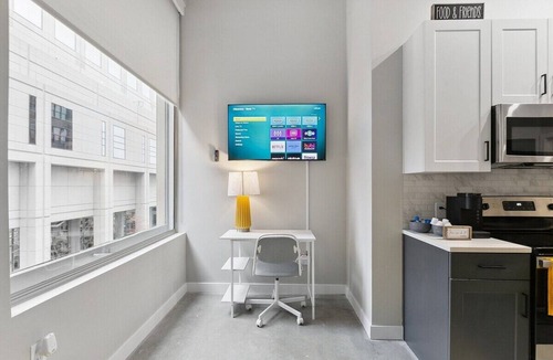 Downtown Cincinnati Apartment | Downtown Stroll to the Bengals