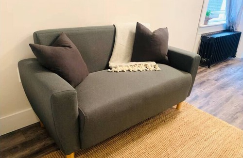 Kingston Apartment | Downtown Wellington St Studio