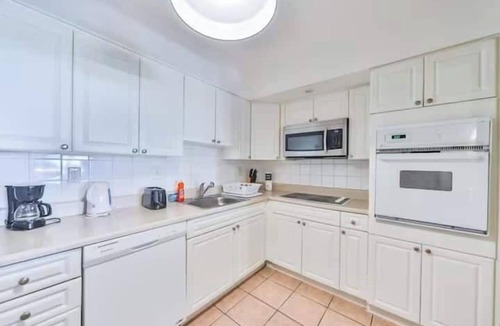 Golden Beach Apartment | Dream Beach Room Free Parking - 02227