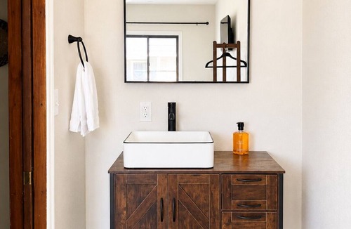 Show Low Hotel | Dream Catcher room at the Kiva on Main St in Show Low