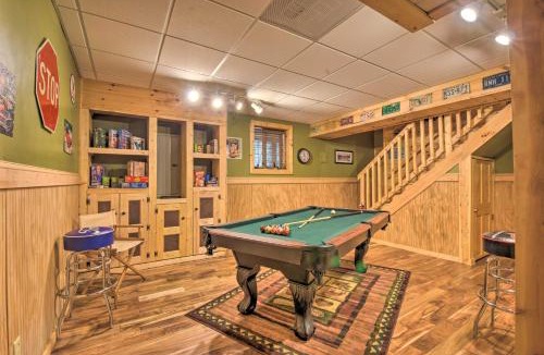 Ellijay House | Dreamy Ellijay Resort Cabin w/Game Room & Decks!