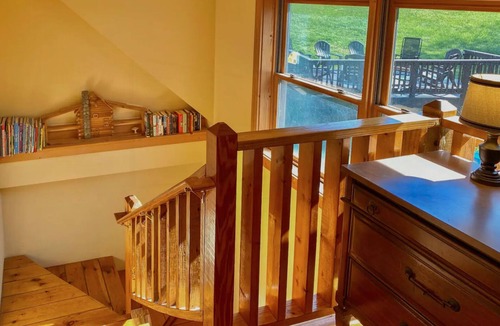 Abingdon Cabin | Driftwood Lodge-Timber Frame Lake View Cabin