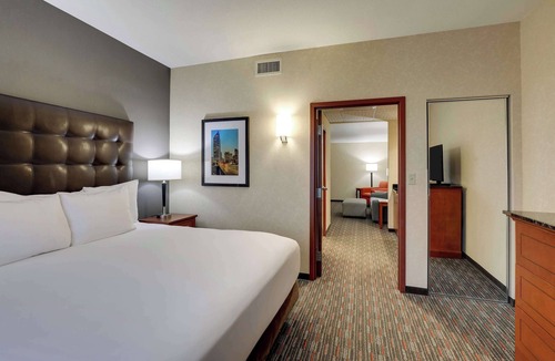 Arrowood Hotel | Drury Inn & Suites Charlotte Arrowood