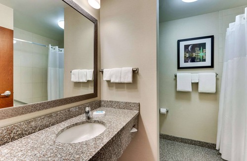 Florida Central Atlantic Coast Hotel | Drury Inn & Suites near Universal Orlando Resort