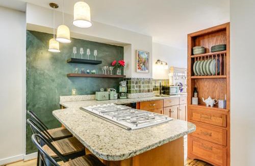 Downtown House | Dtwn at Your Door: Historic Frederick Gem w/Yard!