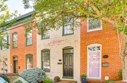 Downtown House | Dtwn at Your Door: Historic Frederick Gem w/Yard!
