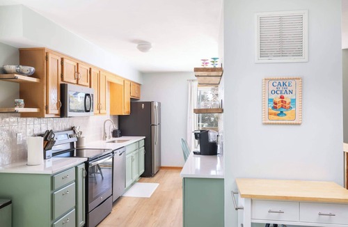 Sea Acres Condo | Duck Condo, 5 min walk to beach w/community pool!