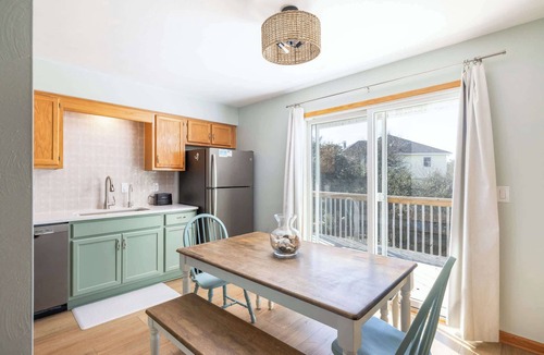 Sea Acres Condo | Duck Condo, 5 min walk to beach w/community pool!