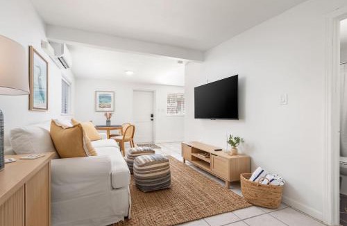 Boys Works House | Duplex-Both Units Bungalow A&B Matanzas Launch