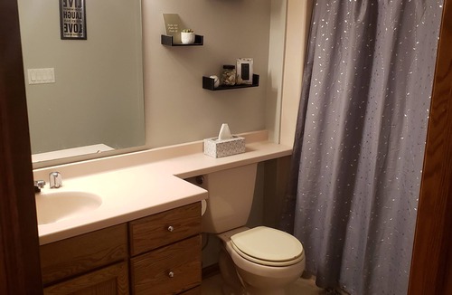 Winneconne House | EAA Spacious home w/Pool /Sleeps 10