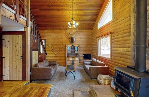 Eagle River House | Eagle River Retreat | Backcountry Log Cabin