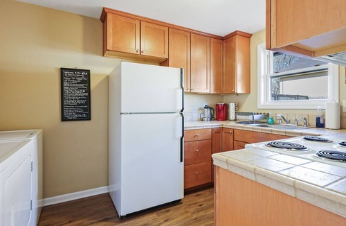 East End House | East End Getaway (near downtown, St. Lukes & BSU!)