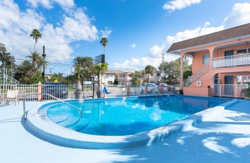Clearwater Beach Hotel | Echo Sails Motel
