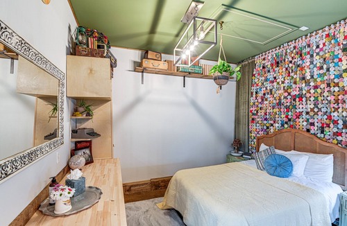 Radnor Cottage | Eclectic Nashville Cottage ~ 5 Mi to Downtown!