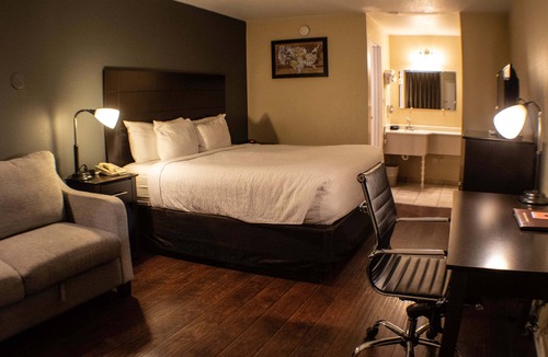 Holbrook Hotel | Econo Lodge I-40 exit 286 Holbrook