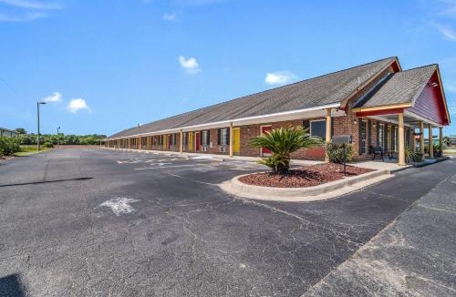 Santee Cabin | Econo Lodge Santee