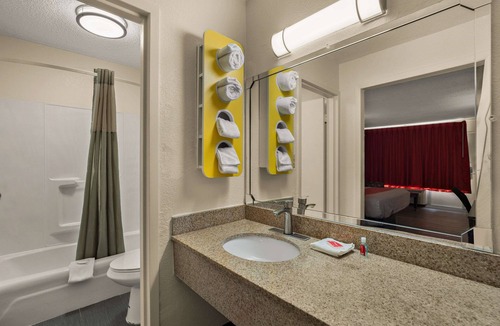 Yemassee Hotel | Econo Lodge Yemassee