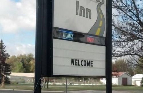 Au Gres Hotel | Edmond's Au Gres Inn