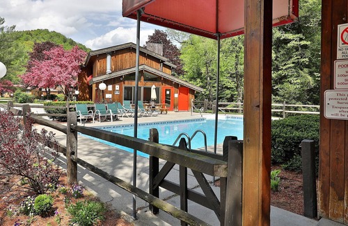 West Bridgewater House | Efficiency with Sleeper Sofa only 120