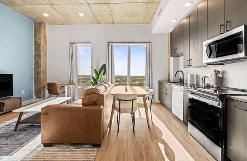 Channel District Apartment | Elegant 1BR Walkable to Dining, Pool + Gym