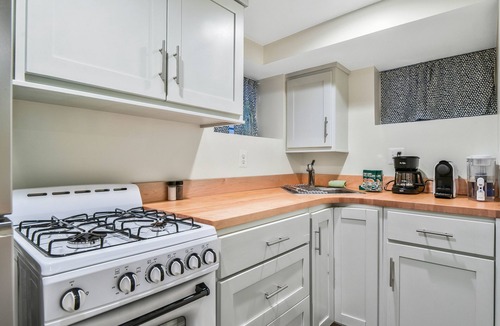 H Street Corridor Apartment | Elegant Capitol Hill Townhouse