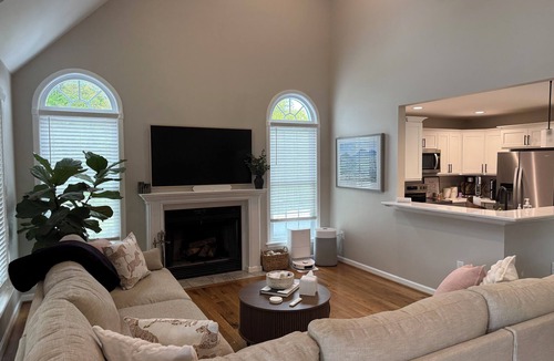 Christiansburg House | Elegant Christiansburg Home Near VT. Perfect for Game Weekends