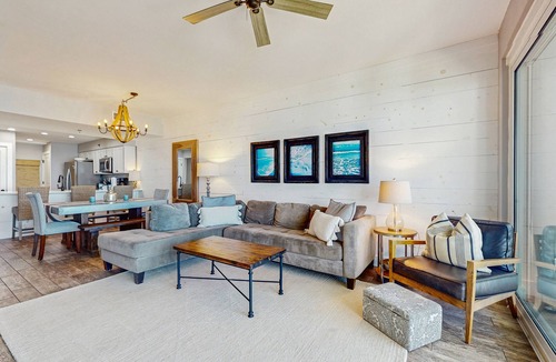 Rosemary Beach Condo | Elegant dwelling on the beach with beautiful view, pool & pickleball