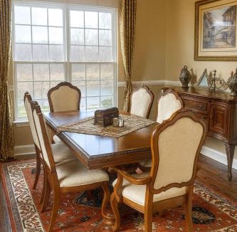 New Castle Villa | Elegant Spacious Family Gem 20 Min to Wilmington