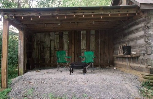 Fayetteville Cabin | Elk Riverside Escape