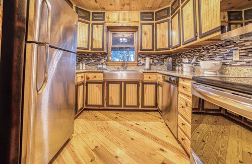 Ellijay Cabin | Ellijay Luxe Cabin - Hot Tub~Sauna~Cold Plunge