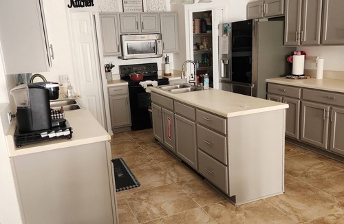 Biscayne House | Emely's place 5 minutes from Jacksonville international airport