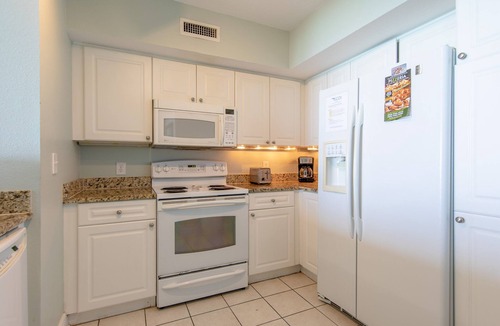 Panama City Beach Condo | Emerald Beach #1526 1BR+Bunk Early Booking Discount 2 Free Beach Chairs